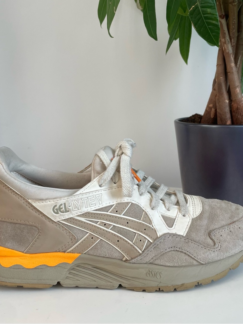 Women Size 7.5 ASICS Gel Lyte 5 Sand Orange Shoes